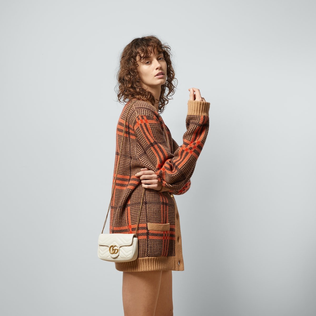 476433_DTDCT_9022_003_100_0000_Light-GG-Marmont-super-mini-bag