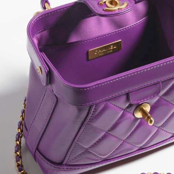 CHANEL MINI BAG WITH TOP HANDLE