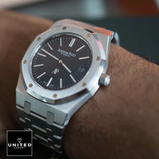 Audemars Piguet Royal Oak "Jumbo" Extra-Thin 15202ST.OO.1240ST.01 "Jumbo" Collector’s Replica audemarspiguet royaloak 15202ST.OO .1240ST.01 replica hand