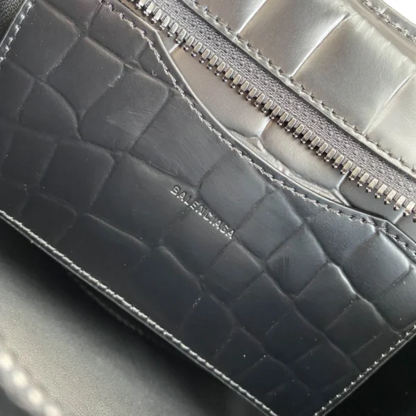 Balenciag Neo Classic Motorcycle Bag Size: 1992 Size: 16.5*22*9*14.5cm